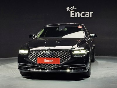 صورة 2 لـ 2020 Genesis G90