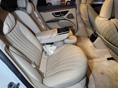 MERCEDES-BENZ EQS - 9
