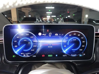 MERCEDES-BENZ EQS - 10