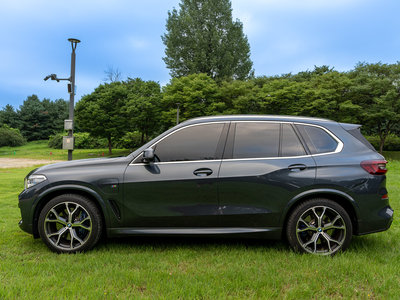 صورة 6 لـ 2021 BMW X5