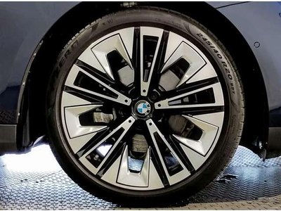 2023 BMW 5 SERIES 照片 3