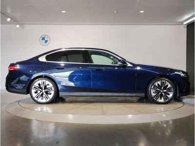 2023 BMW 5 SERIES 照片 4