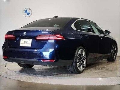 2023 BMW 5 SERIES 照片 2