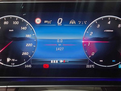 MERCEDES-BENZ GLS - 9