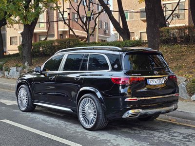 MERCEDES-BENZ GLS - 2