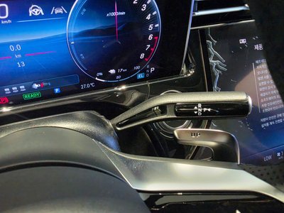 MERCEDES-BENZ E-CLASS - 9
