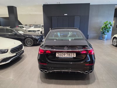 MERCEDES-BENZ E-CLASS - 3