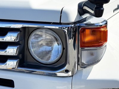 TOYOTA LAND CRUISER 70 - 7