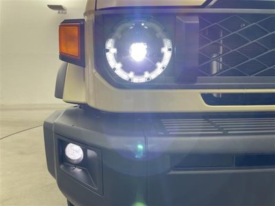 2025 Toyota LAND CRUISER 70 — миниатюра 38
