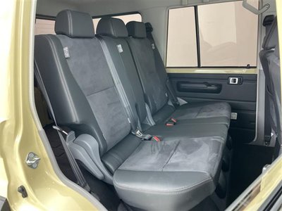 2025 Toyota LAND CRUISER 70 — миниатюра 25