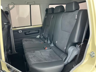 2025 Toyota LAND CRUISER 70 — миниатюра 29
