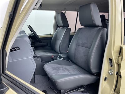 2025 Toyota LAND CRUISER 70 — миниатюра 27