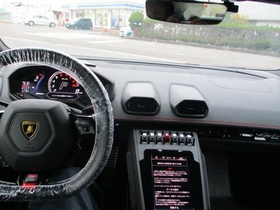 LAMBORGHINI HURACAN - 3