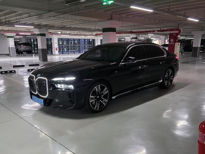 BMW I7 - 2