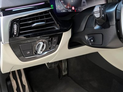 2021 BMW 5 SERIES thumbnail 20