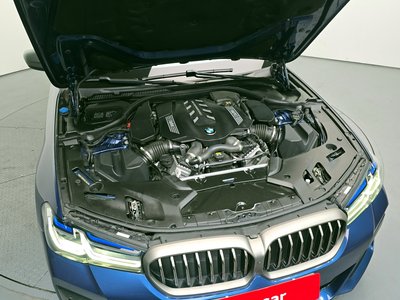 2021 BMW 5 SERIES — фото 7