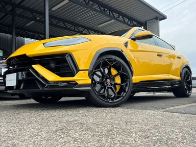 LAMBORGHINI URUS - 7