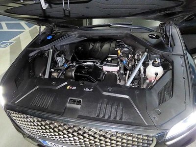 2021 Genesis GV70 — миниатюра 19