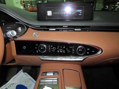 2021 Genesis GV70 — миниатюра 11