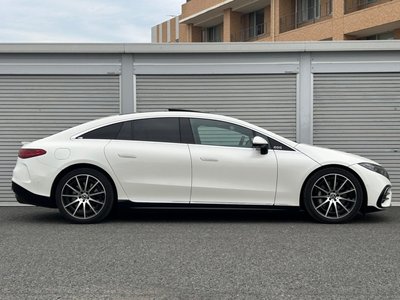 MERCEDES-BENZ EQS - 10