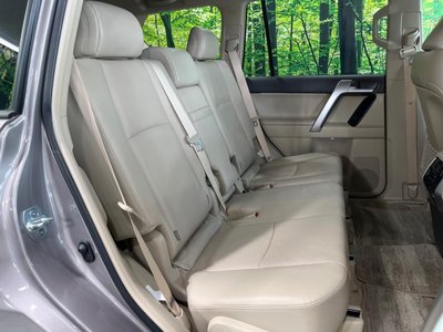 TOYOTA LAND CRUISER PRADO - 9