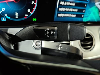 MERCEDES-BENZ E-CLASS - 9