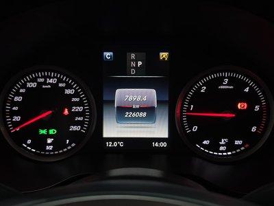 MERCEDES-BENZ GLC - 8