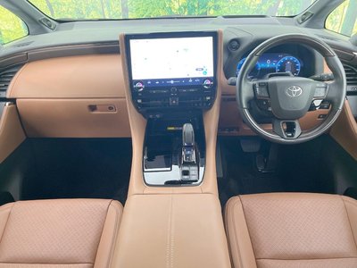 2025 Toyota VELLFIRE — фото 2