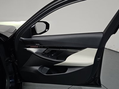 صورة مصغرة 14 لـ 2024 BMW 5 SERIES