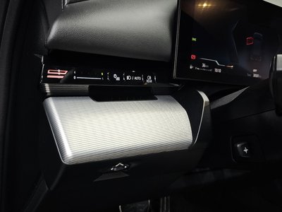 صورة مصغرة 36 لـ 2024 BMW 5 SERIES