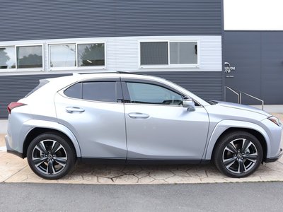 2025 LEXUS UX — фото 4