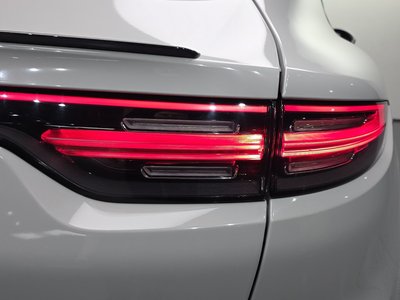2022 Porsche CAYENNE 照片 10