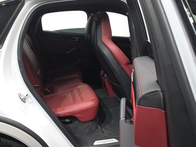 2022 Porsche CAYENNE 缩略图 18