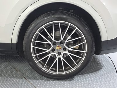2022 Porsche CAYENNE 照片 8