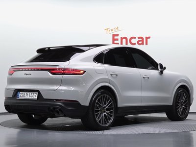 2022 Porsche CAYENNE 照片 2
