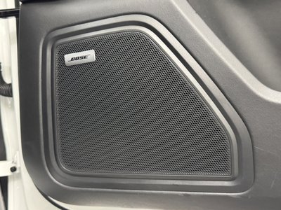 2023 Porsche MACAN thumbnail 18