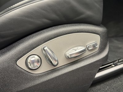 2023 Porsche MACAN thumbnail 19