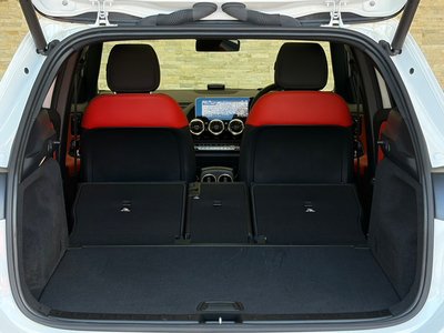 MERCEDES-BENZ GLA - 9