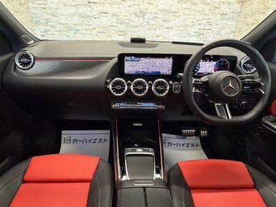 MERCEDES-BENZ GLA - 10