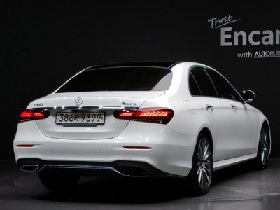 MERCEDES-BENZ E-CLASS - 3