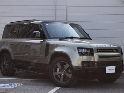 LAND ROVER DEFENDER - 7