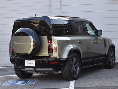 LAND ROVER DEFENDER - 10