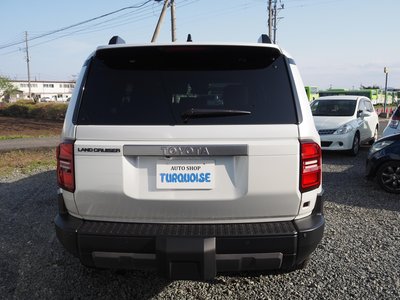 TOYOTA LAND CRUISER 250 - 8