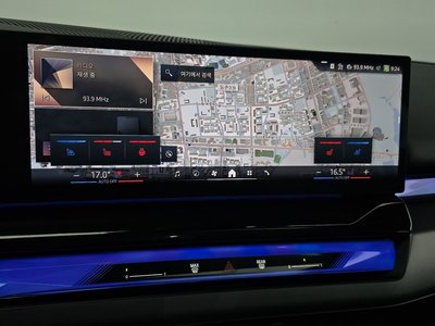 2025 BMW 5 SERIES 缩略图 33