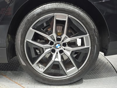 2025 BMW 5 SERIES 照片 8