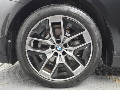 2025 BMW 5 SERIES 照片 6