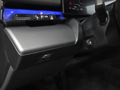 2025 BMW 5 SERIES 缩略图 28
