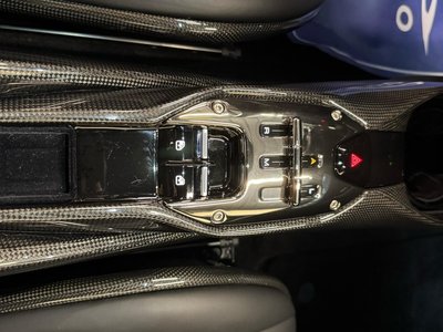 2021 Ferrari SF90 STRADALE thumbnail 24