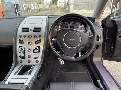 2017 Aston Martin V8 photo 4