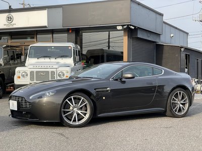 2017 Aston Martin V8 photo 2
